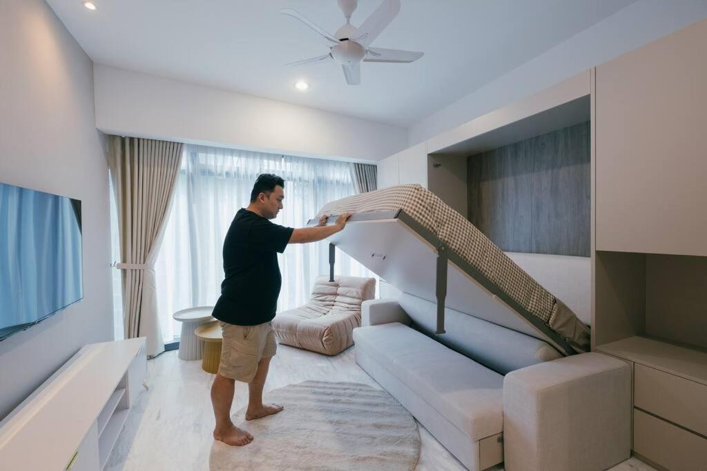 New! Eaton Infinity Sky Pool Klcc View Pavilion Apartment *